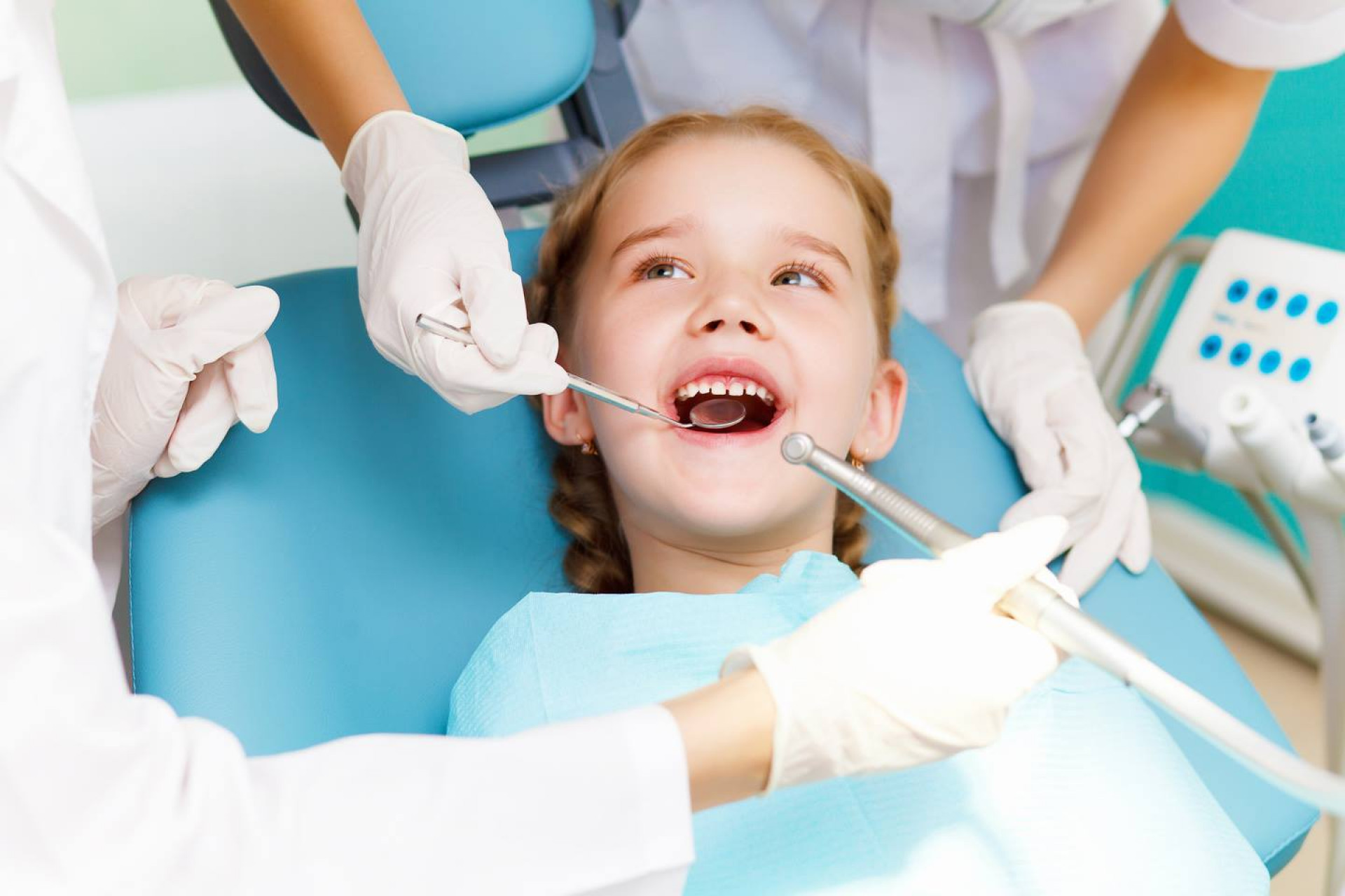 Kada laikas, pirmą kartą vaiką nuvesti pas odontologą?