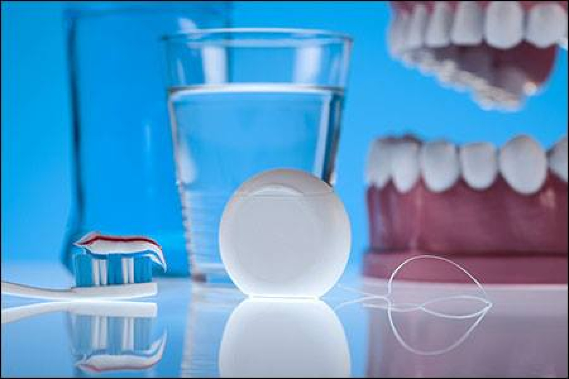 Kaip prižiūrėti išimamus dantų protezus?